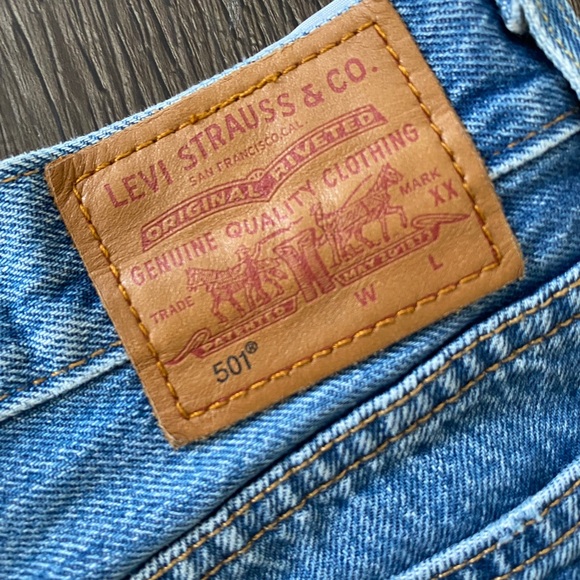 Levi's jean shorts - Picture 13 of 15